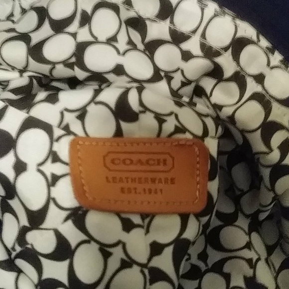 COACH Dark Blue Hat w/ Brown Leather Trim & Clasp - Picture 4 of 5